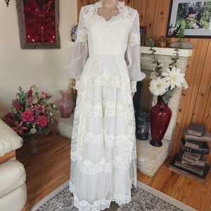 Vintage 70s Boho Tiered Lace Wedding Dress | Sequin Details | XS